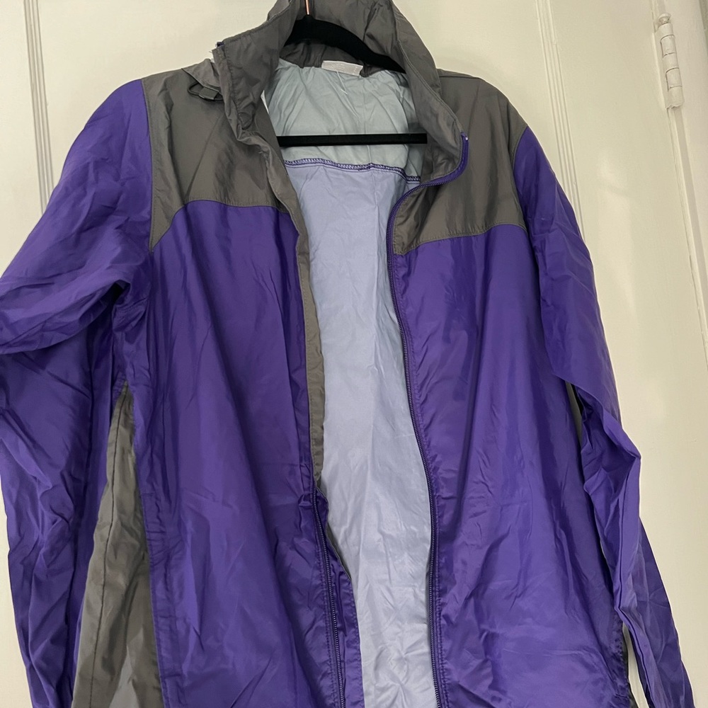 A Versatile And Lightweight Full-Zip Shell Jacket… - image 2